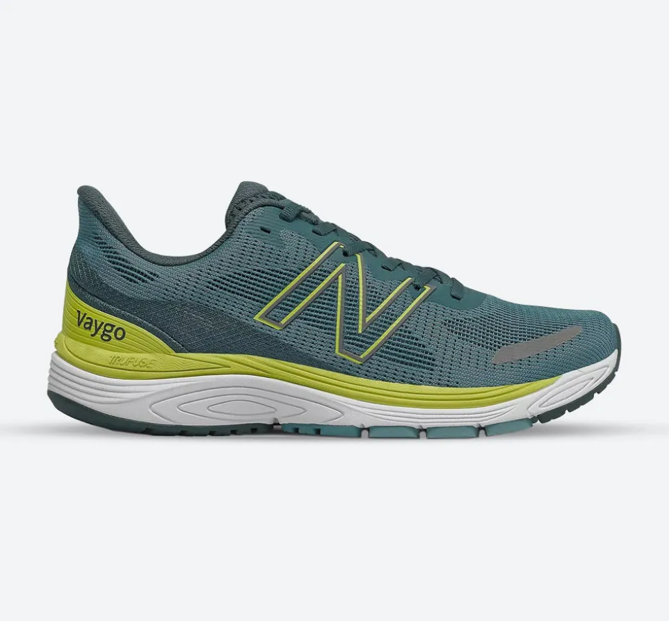 Men's Wide Fit New Balance MVYGOLY2 Vaygo Running Trainers - Green/Yellow