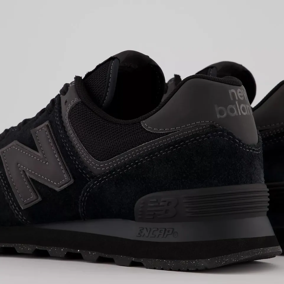 Men's Wide Fit New Balance ML574EVE Running Trainers - Exclusive - Black