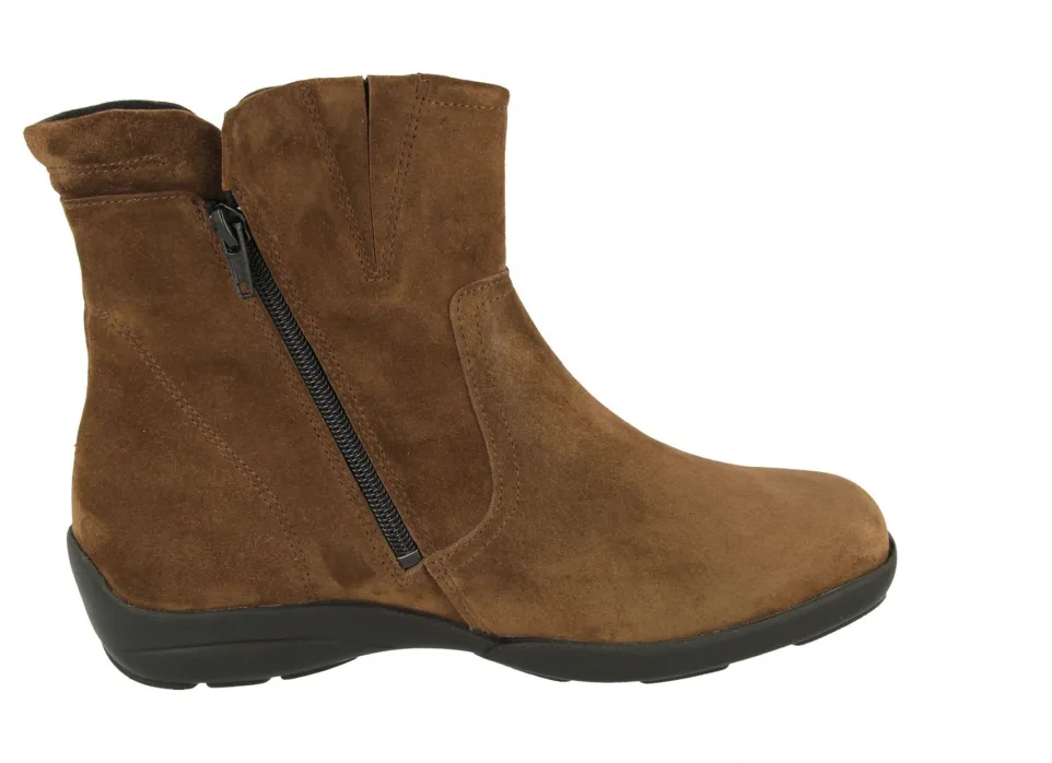 Womens Wide Fit DB Biarritz Ankle Boots