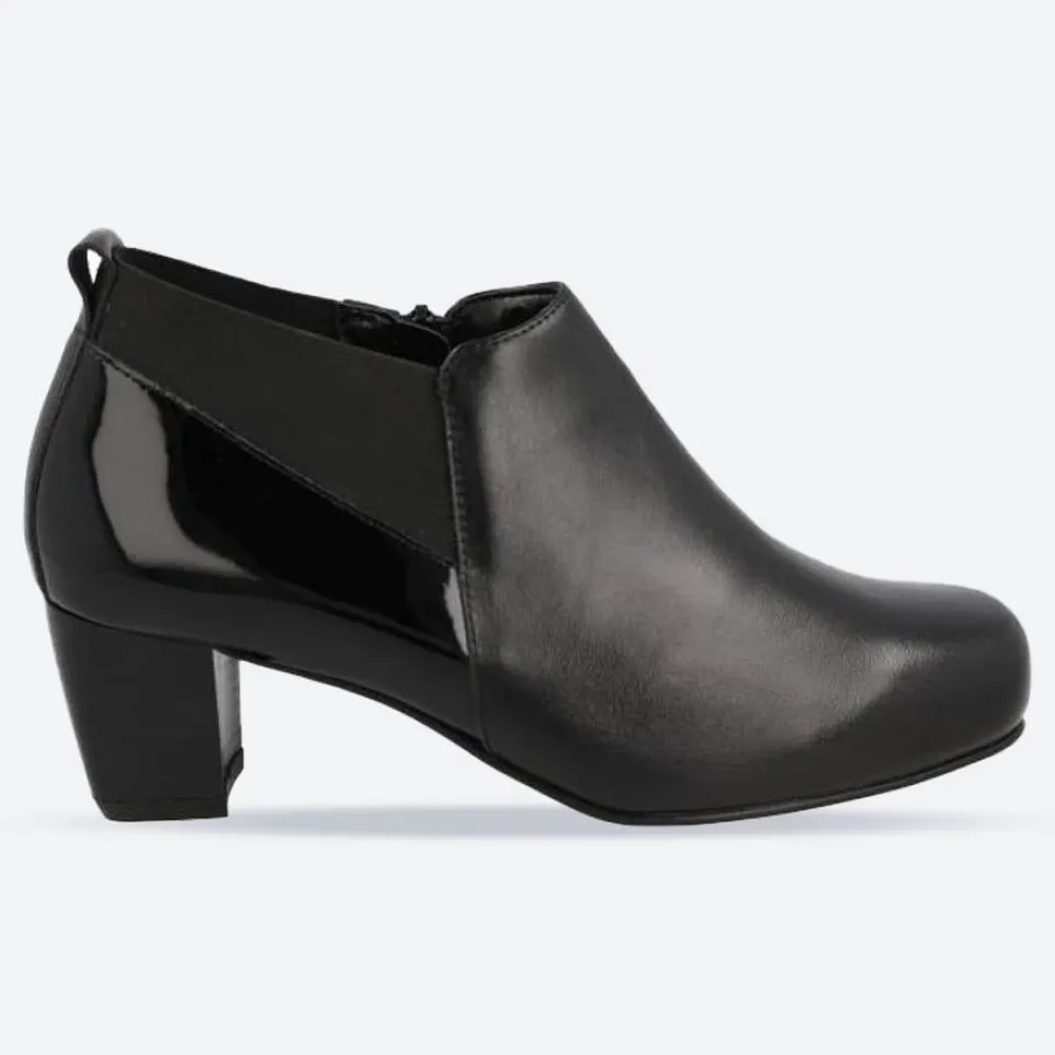 Women's Wide Fit DB Carrie Boots