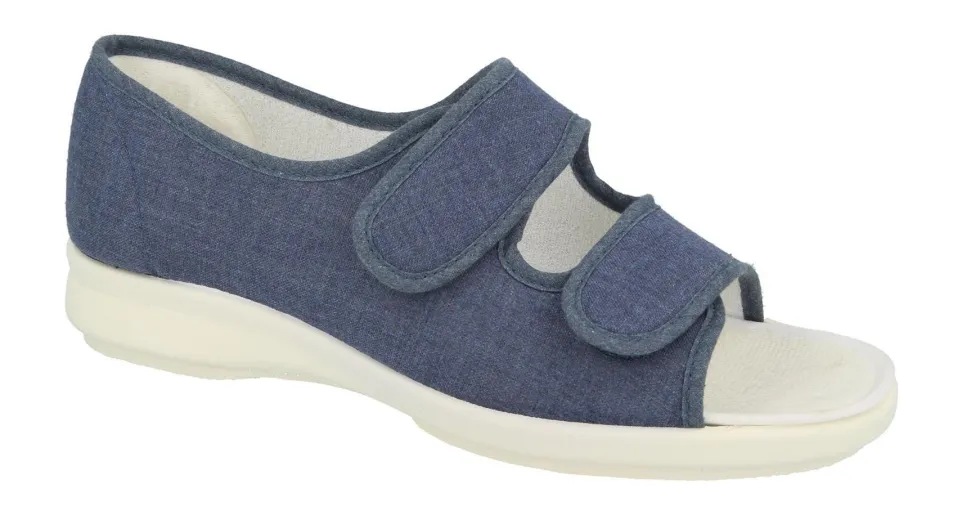 Womens Wide Fit DB Cora Canvas Shoes