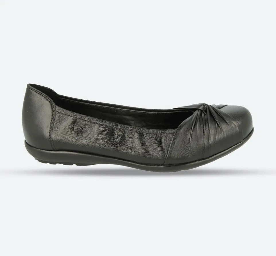 Womens Wide Fit DB Tetbury Court Shoes