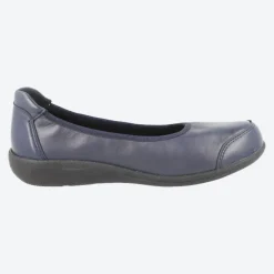 Women's Wide Fit DB Whitethroat Shoes
