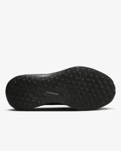 Women's Wide Fit Nike FB8501-001 Revolution 7 Running Trainers