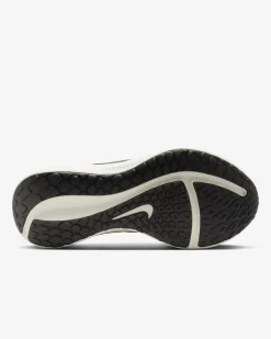 Women's Wide Fit Nike FZ3088-100 Downshifter 13 Trainers