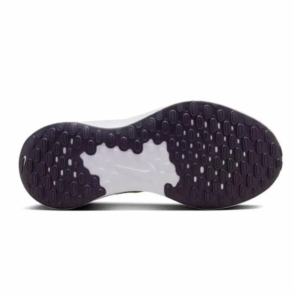 Women's Wide Fit Nike FZ6829-103 Revolution 7 Running Trainers